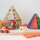 DESIGNER PACK ALLOWS CHILDREN TO COMBINE BOTH RANGE OF COLOURS TO CREATE A WIDER RANGE OF CONSTRUCTIONS