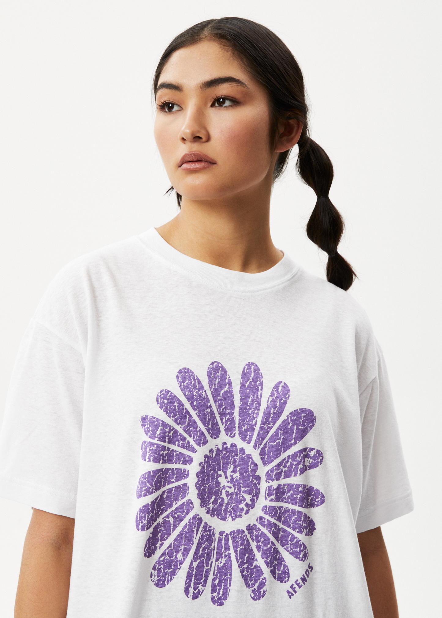 Afends Womens Daisy Slay - Oversized Graphic T-Shirt - White 