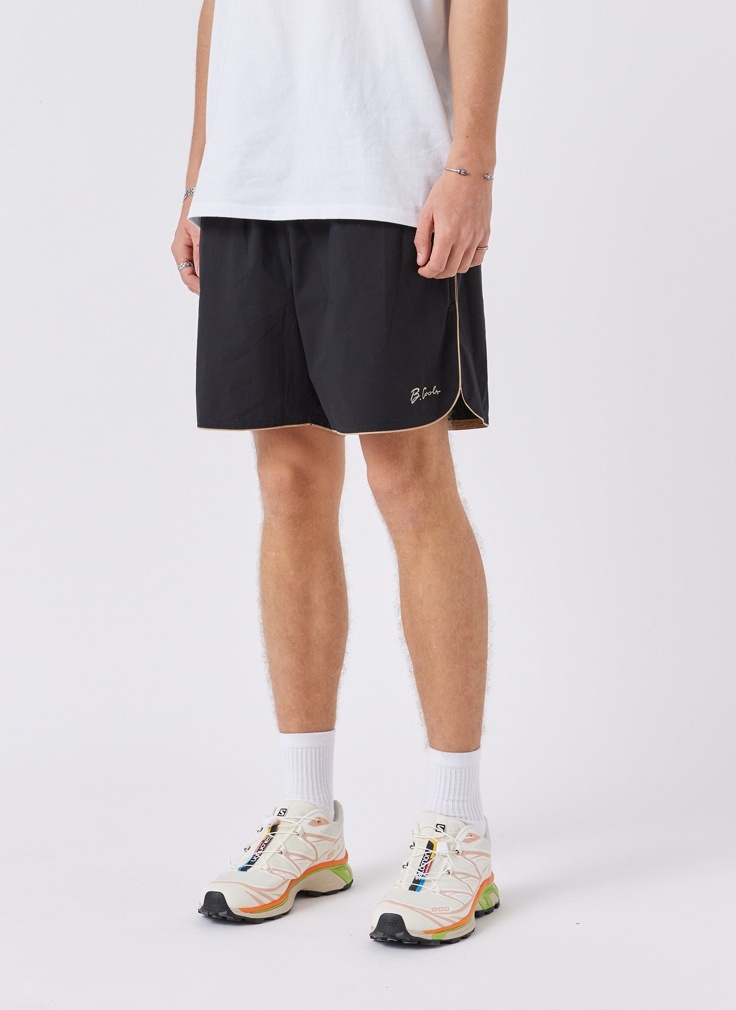 Trott Short Black