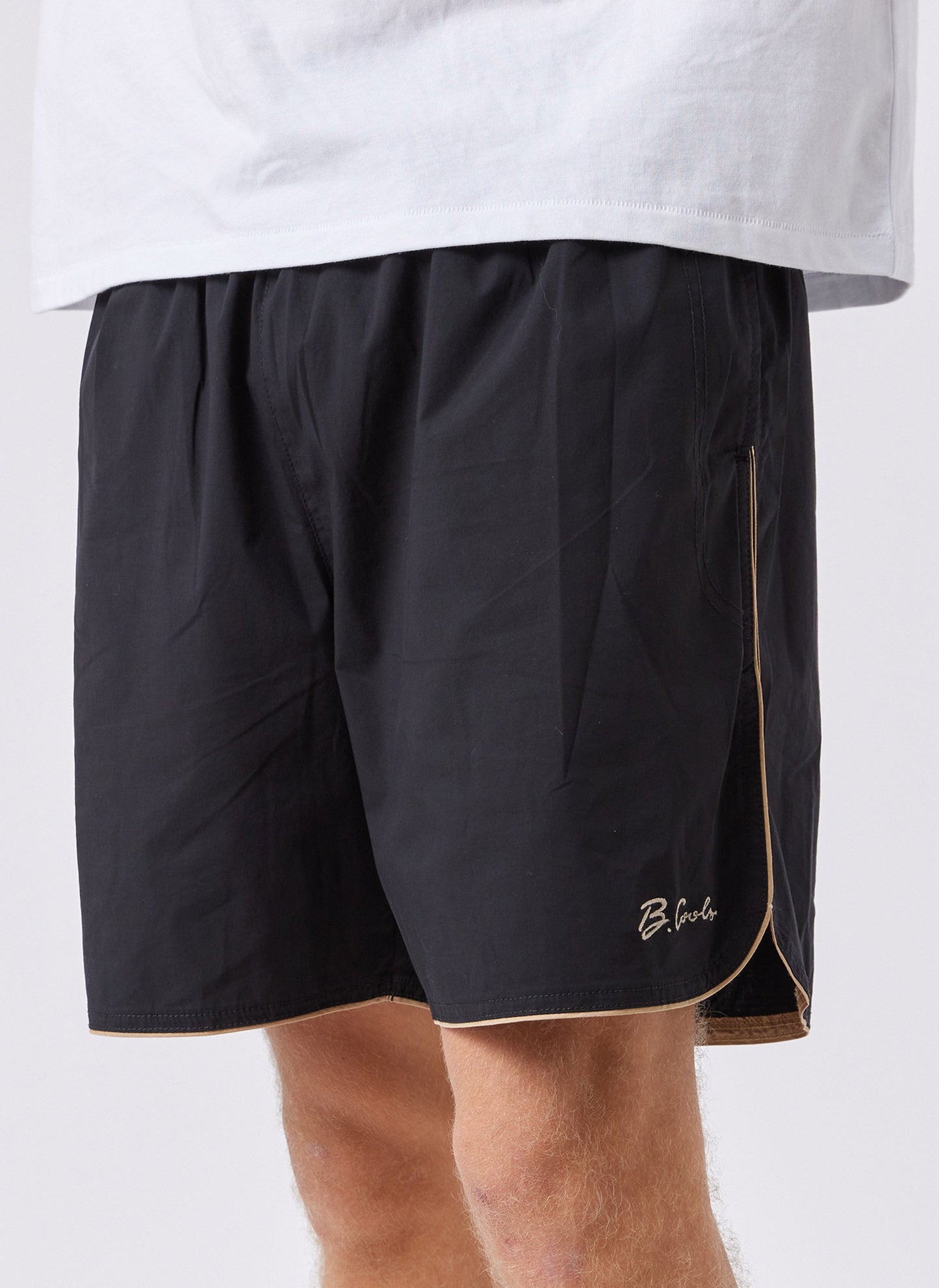 Trott Short Black