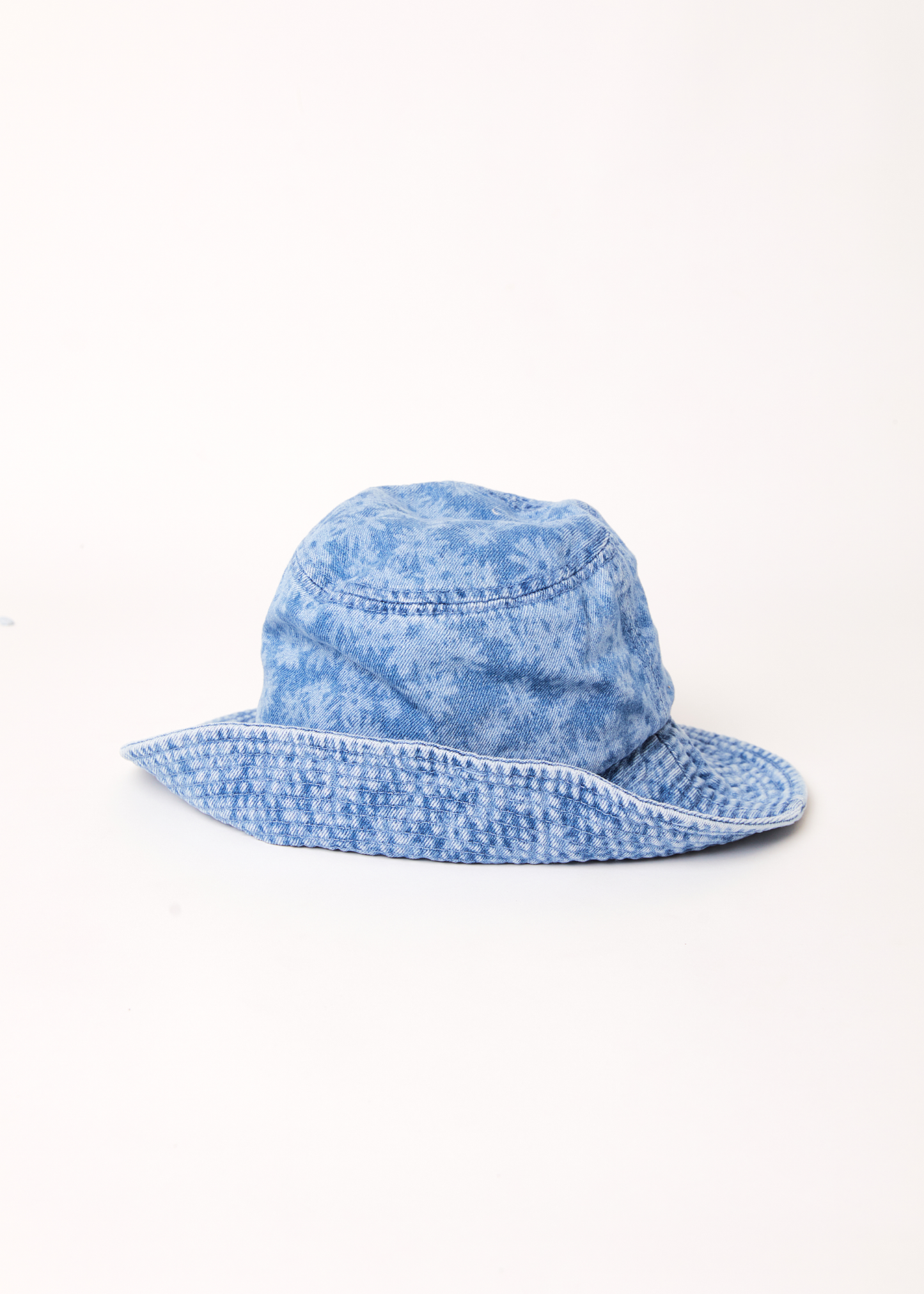Afends Unisex Fink - Hemp Denim Wide Brim Bucket Hat - Worn Blue Daisy 