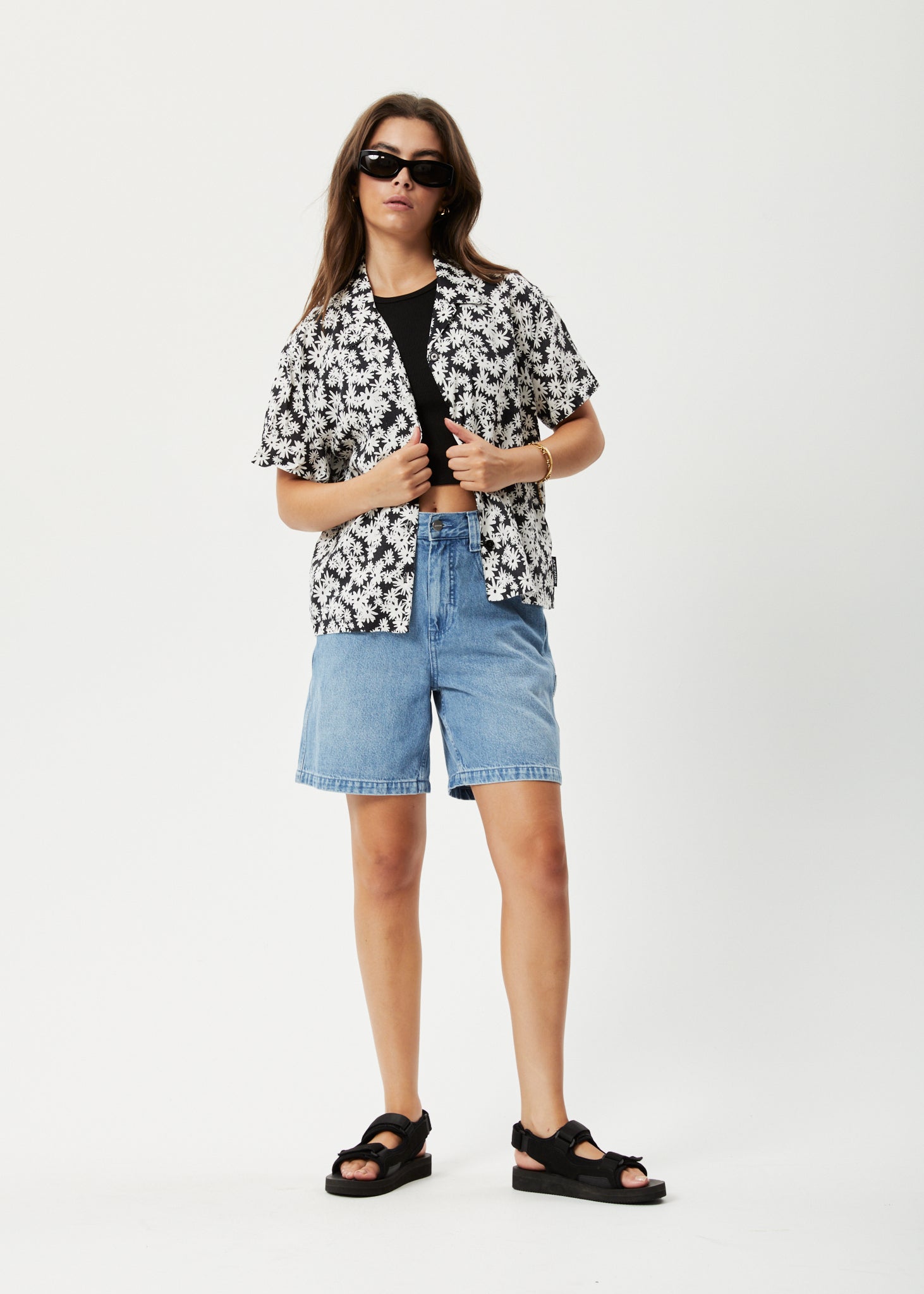 Afends Womens Benny - Hemp Short Sleeve Shirt - Black Daisy 