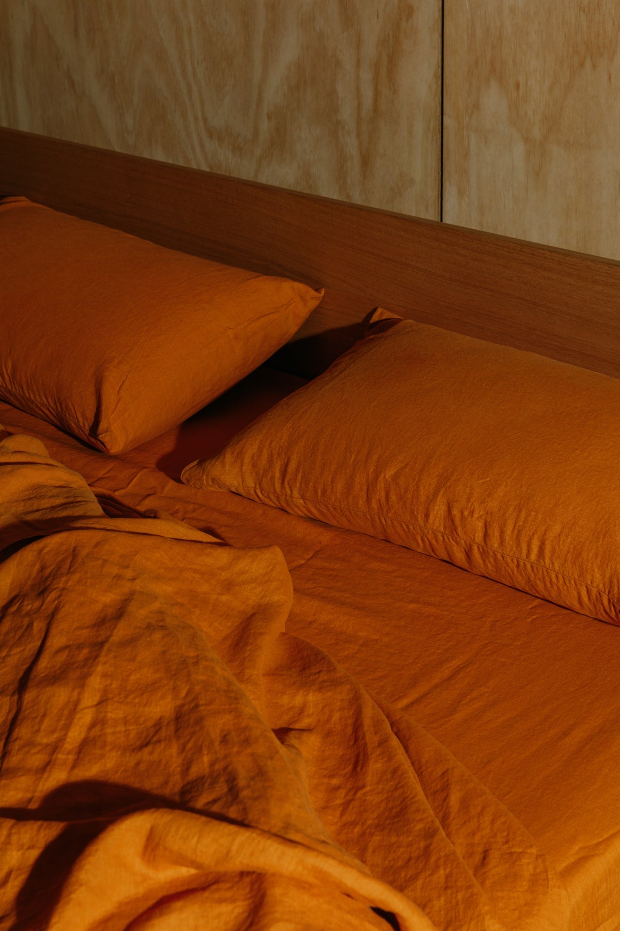 Marigold Hemp Linen Fitted Sheet - GOOD STUDIOS