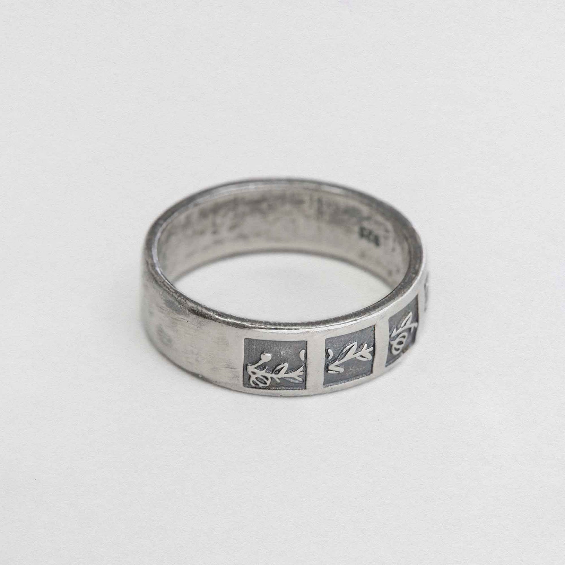 Vine Engraved On 925 Silver Signet Ring