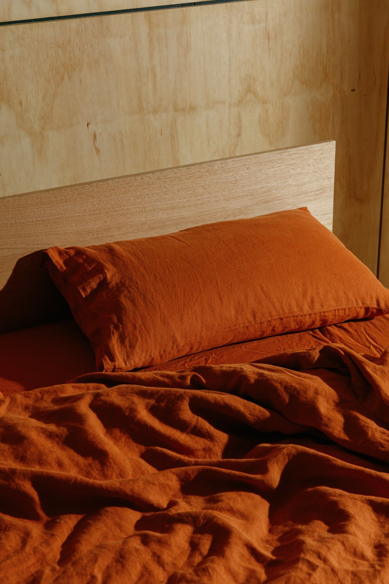 Terracotta Hemp Linen Fitted Sheet - GOOD STUDIOS